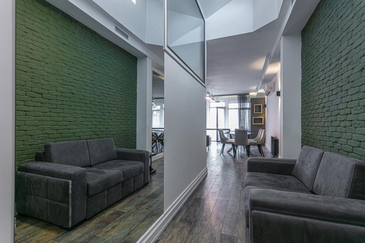 Luxe Apartment In Center 耶烈万 外观 照片
