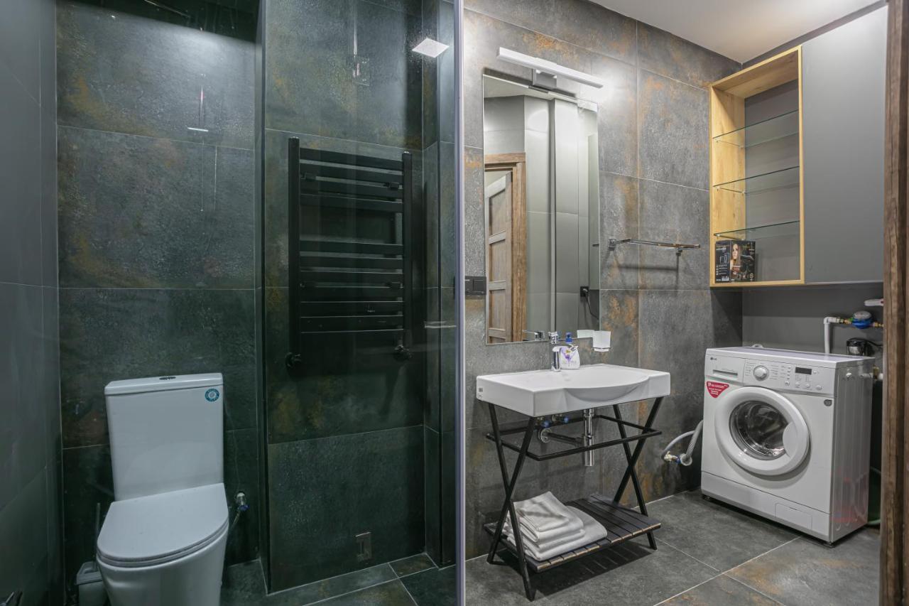 Luxe Apartment In Center 耶烈万 外观 照片